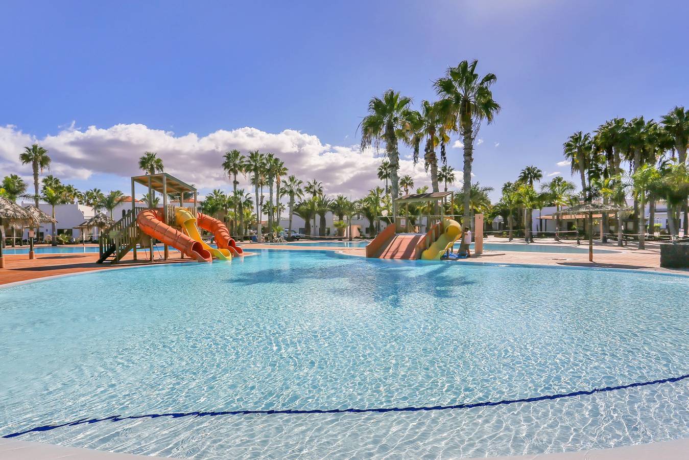 Appartamento intero, Appartamento 'Coral Bliss' con Piscina Condominiale, Terrazza Privata e Wi-Fi in Corralejo, La Oliva