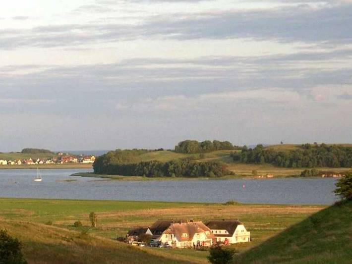 Ferienwohnung für 4 Personen, mit Seeblick und Terrasse, kinderfreundlich in Groß Zicker - 3