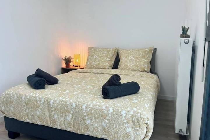 Gîte pour 8 personnes, avec balcon à Bobigny - 3