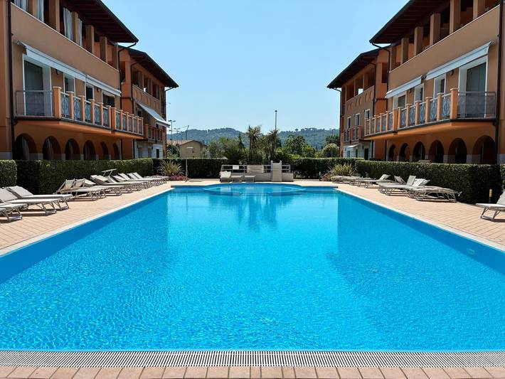 Appartamento vacanze per 4 persone, con piscina e giardino - 1
