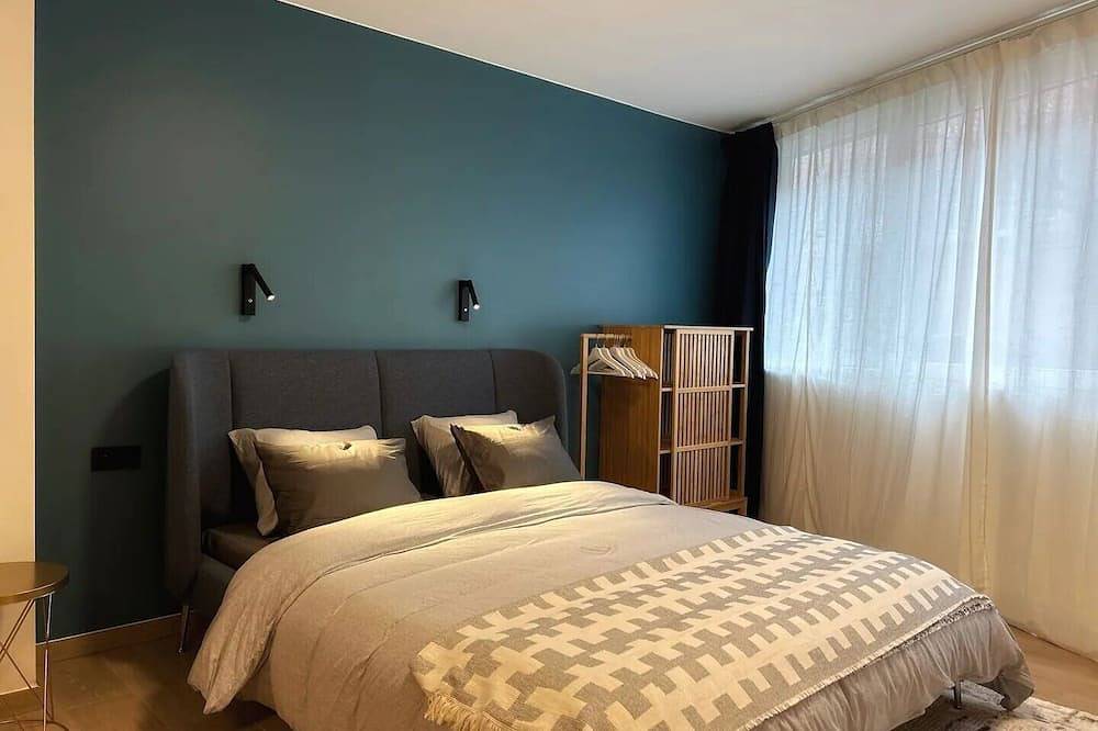 Entire apartment, Luxury suite at Les Guillemins in Liège, Liège region