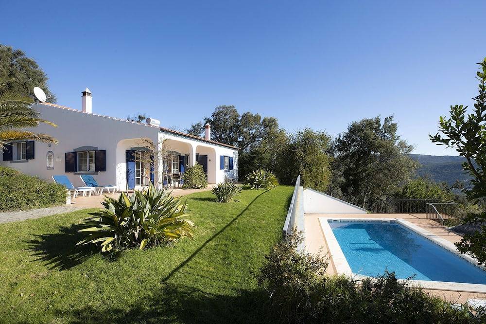 Schöne Villa, ideal für einen erholsamen Urlaub, mit Pool und Blick auf die Küste. in Monchique, Monchique gebirge