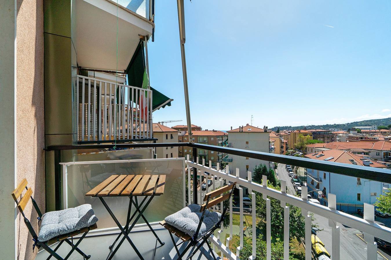 Ganze Wohnung, Apartment 'A Prima Vista Varazze' mit Meerblick, Wlan und Klimaanlage in Varazze (Stadt), Varazze