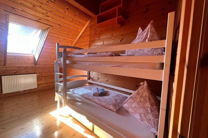 Ganze Wohnung, Gemütliche Ferienwohnung (100m2) mit 3 Schlafräumen und großer Wohnküche in Lunz am See, Mostviertel
