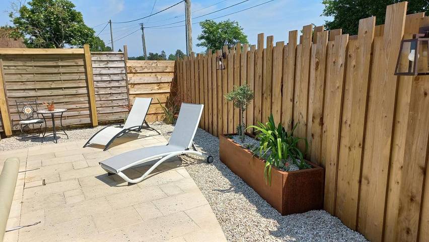 Chambre d’hôte pour 2 personnes, avec vue et terrasse ainsi que piscine et jardin dans la Sarthe - 3