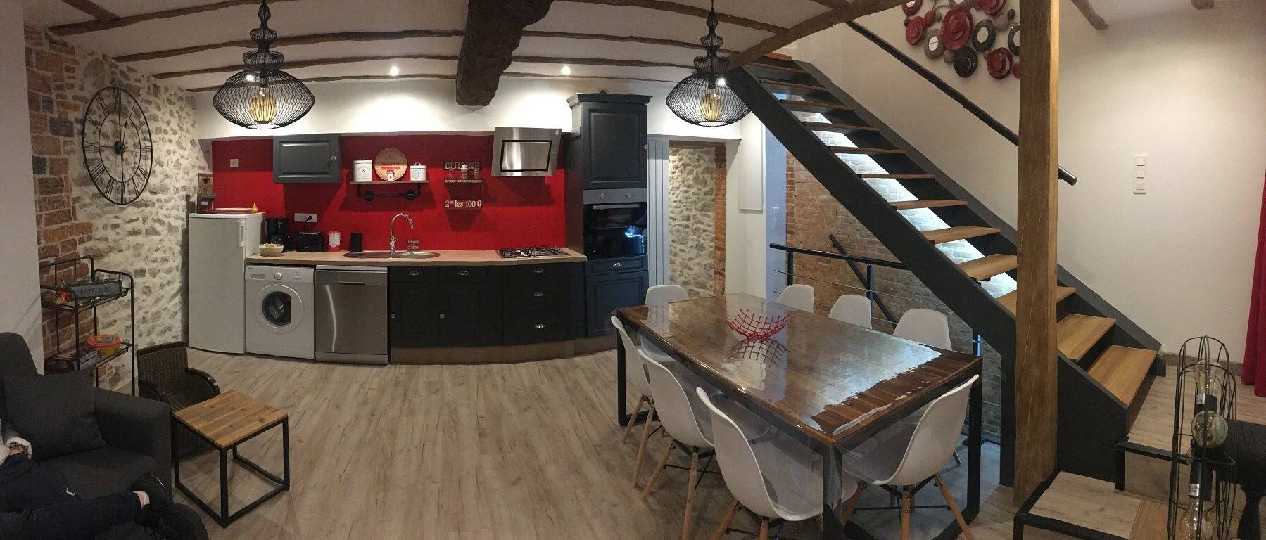 Ganze Wohnung, Appartement „Les Glycines N2“ mit privater Terrasse, Balkon und Wlan in Les Epesses, Loire-Tal