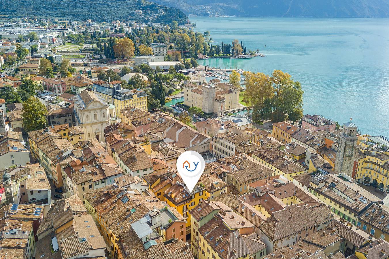 Entire apartment, Casa Alpino 10 in Riva del Garda, Garda Mountains