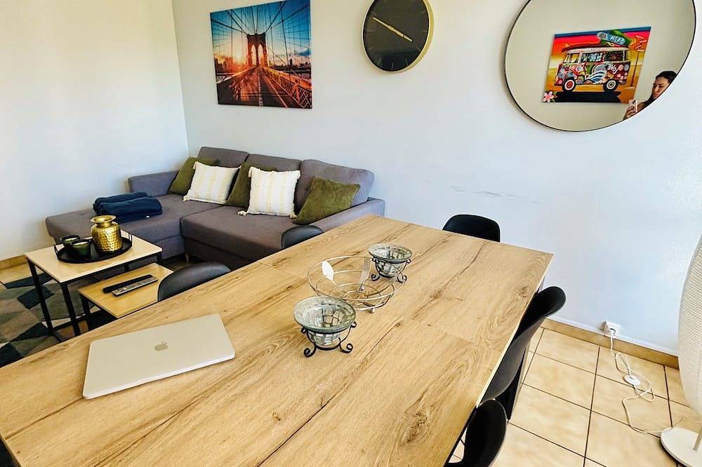 Entire apartment, Apartment Mérignac center near Tram parking in Mérignac, Bordeaux region
