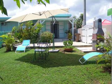 Gîte pour 4 personnes, avec terrasse et jardin à Le Moule