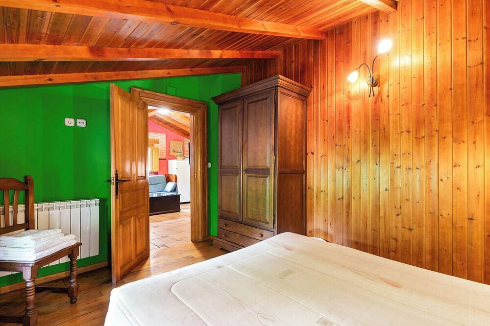 Entire apartment, Lorences Rural Apartments for 4 people in Somiedo, Cordillera Cantábrica