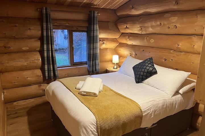 Lodge 1 -  a lodge that sleeps 4 guests  in 1 bedroom in Shropshire Hills
