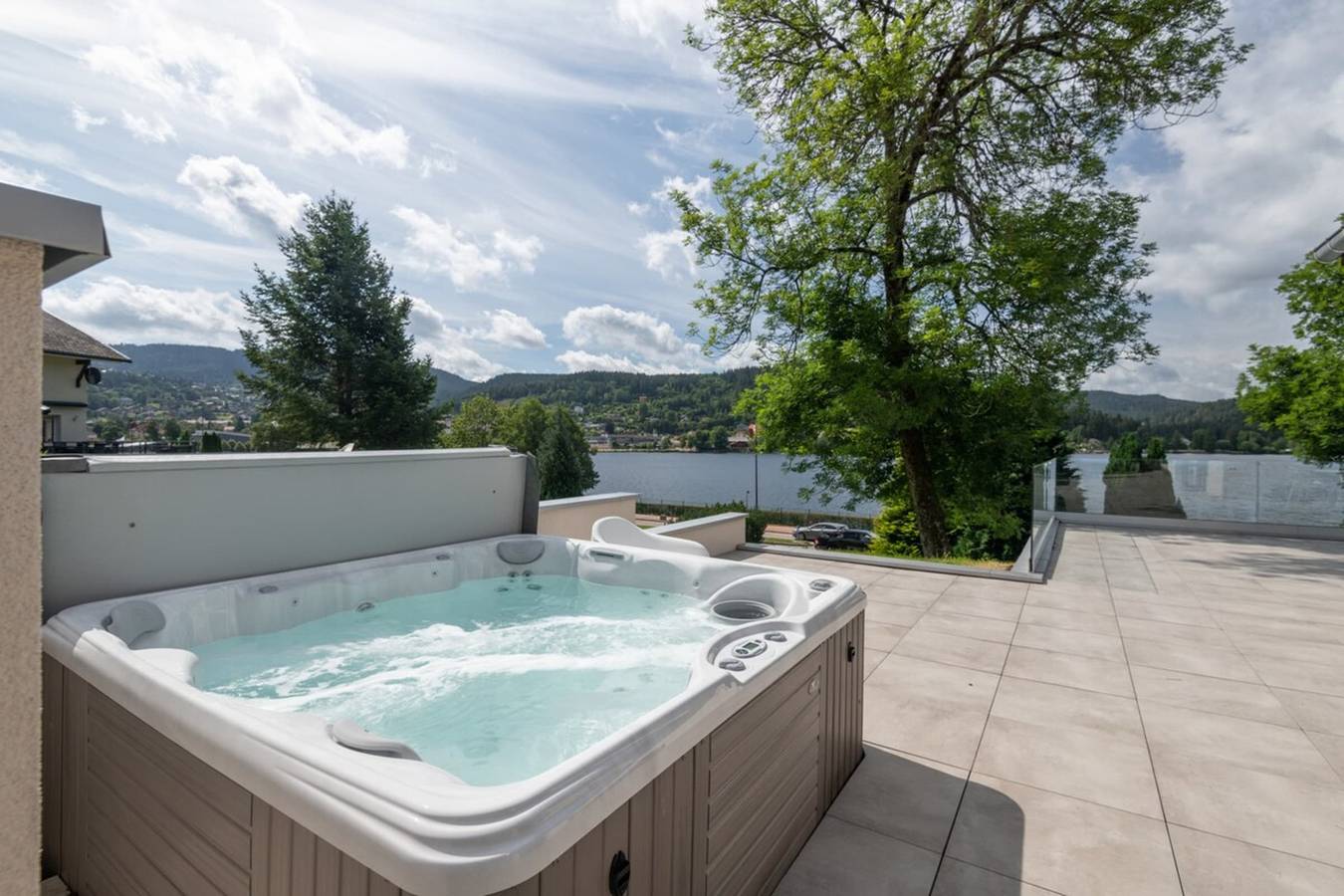 ✨ Maison Calypso – Villa de prestige au bord du lac avec jacuzzi & sauna in Lac de Gérardmer, Gérardmer