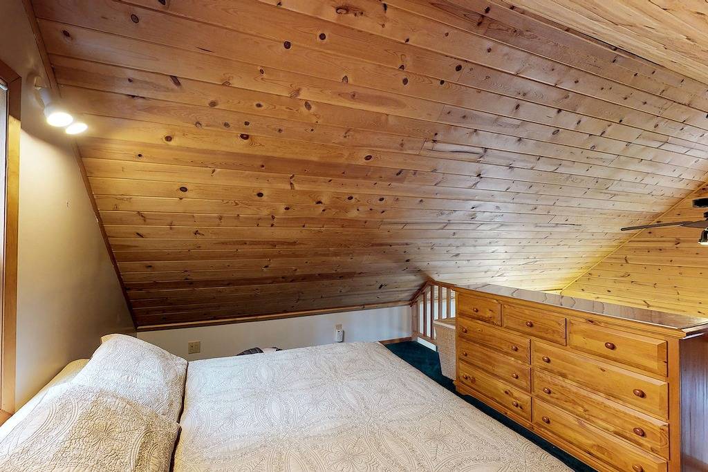 Gemütliche Hütte mit eigenem Whirlpool, ruhige Lage Blocks vom Resort & Trails in Girdwood, Anchorage