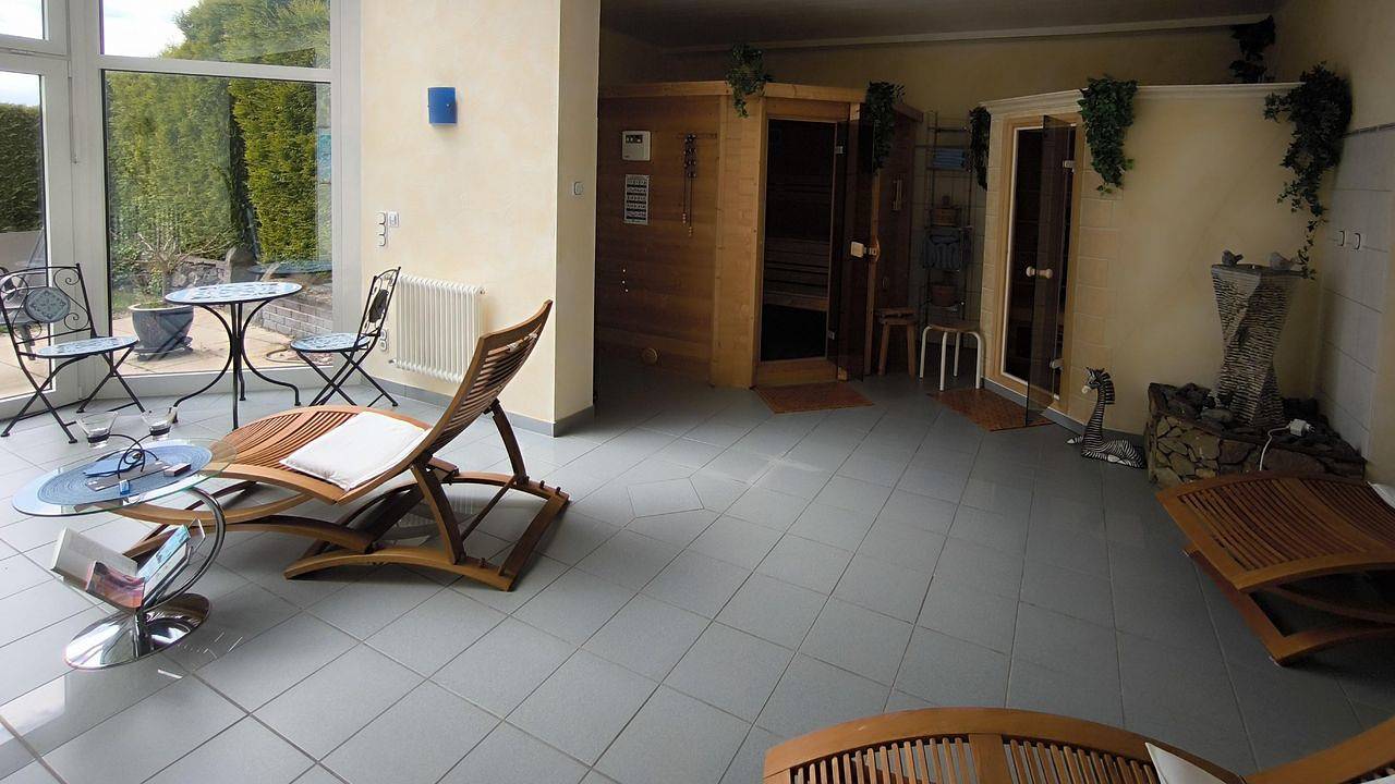 Geheel vakantieappartement, Vakantieappartement voor 2 personen met tuin in Osteifel