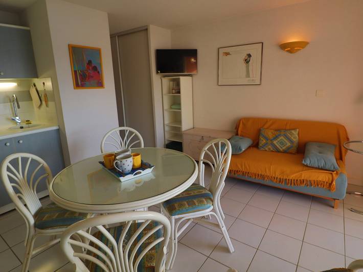 Gîte pour 2 personnes, avec piscine dans Plage Lazaret - 4