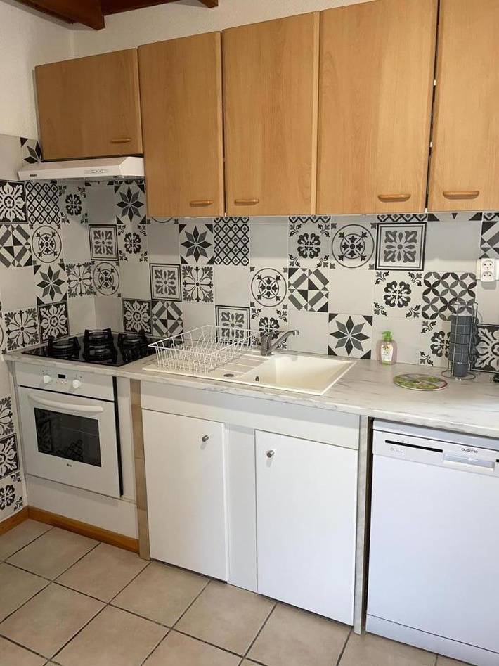 Gîte pour 5 personnes, avec jardin à Roquefort-des-Corbières - 2