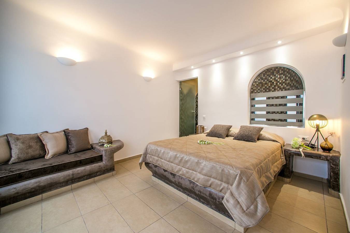 Glorious Santorini Apartment | Goldberry Apartment in Imerovigli, Santorini