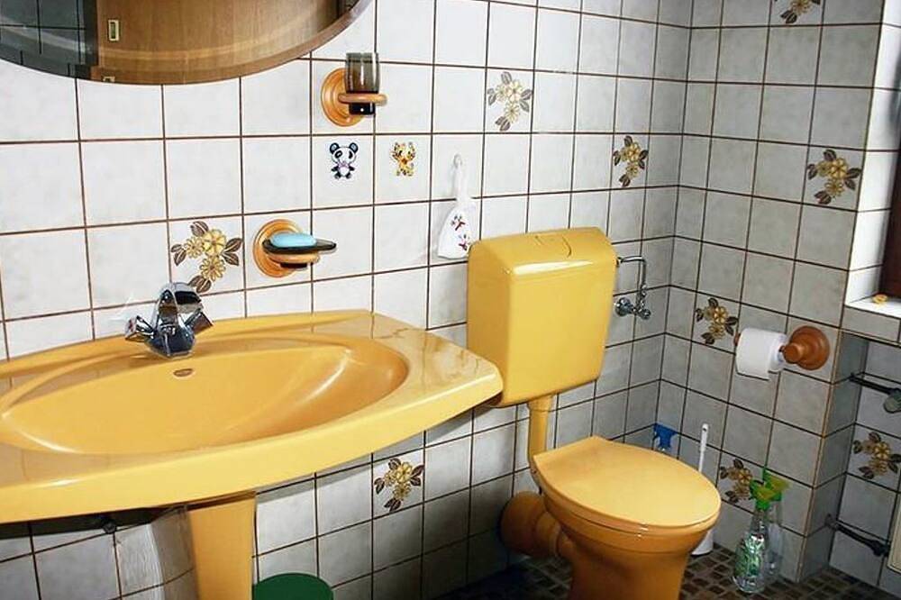 Ganze Wohnung, 2-Bett-Ferienwohnung 4 - Haus Burgblick, Ferienwohnungen in Virneburg, Osteifel