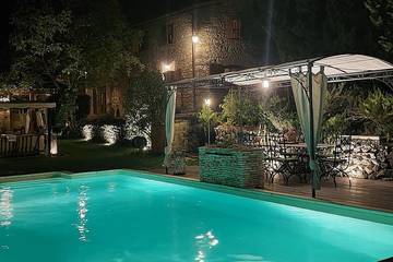 Agriturismo für 12 Personen, mit Whirlpool und Garten in der Toskana