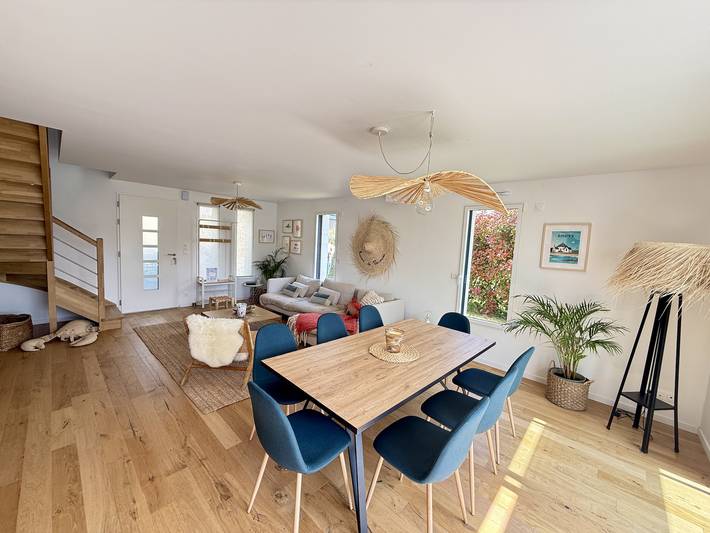 Location de vacances pour 8 personnes, avec jardin et terrasse à Le Tour-du-Parc - 3