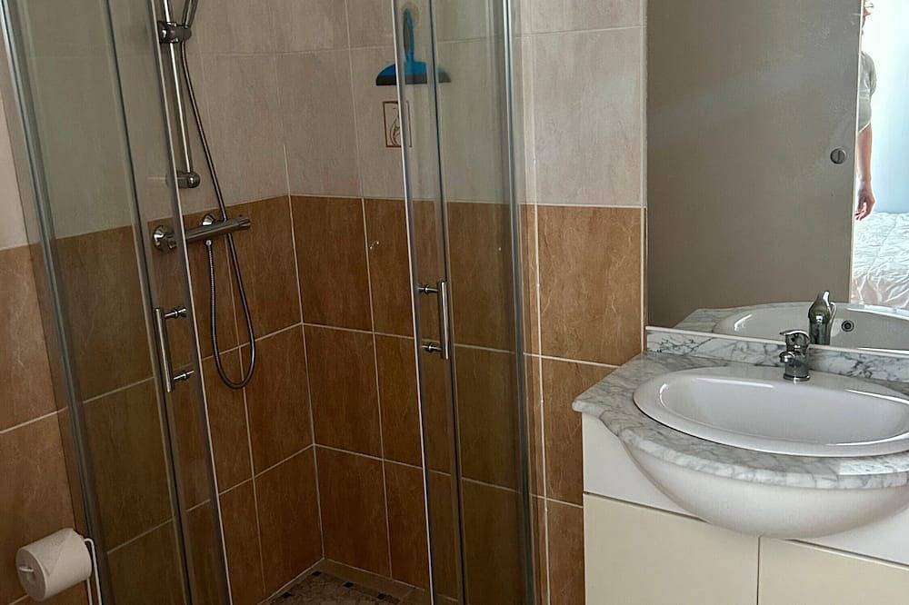 Appartement entier, Studio « » avec piscine partagée, Wi-Fi et climatisation in Montayral, Région de Villeneuve-sur-Lot