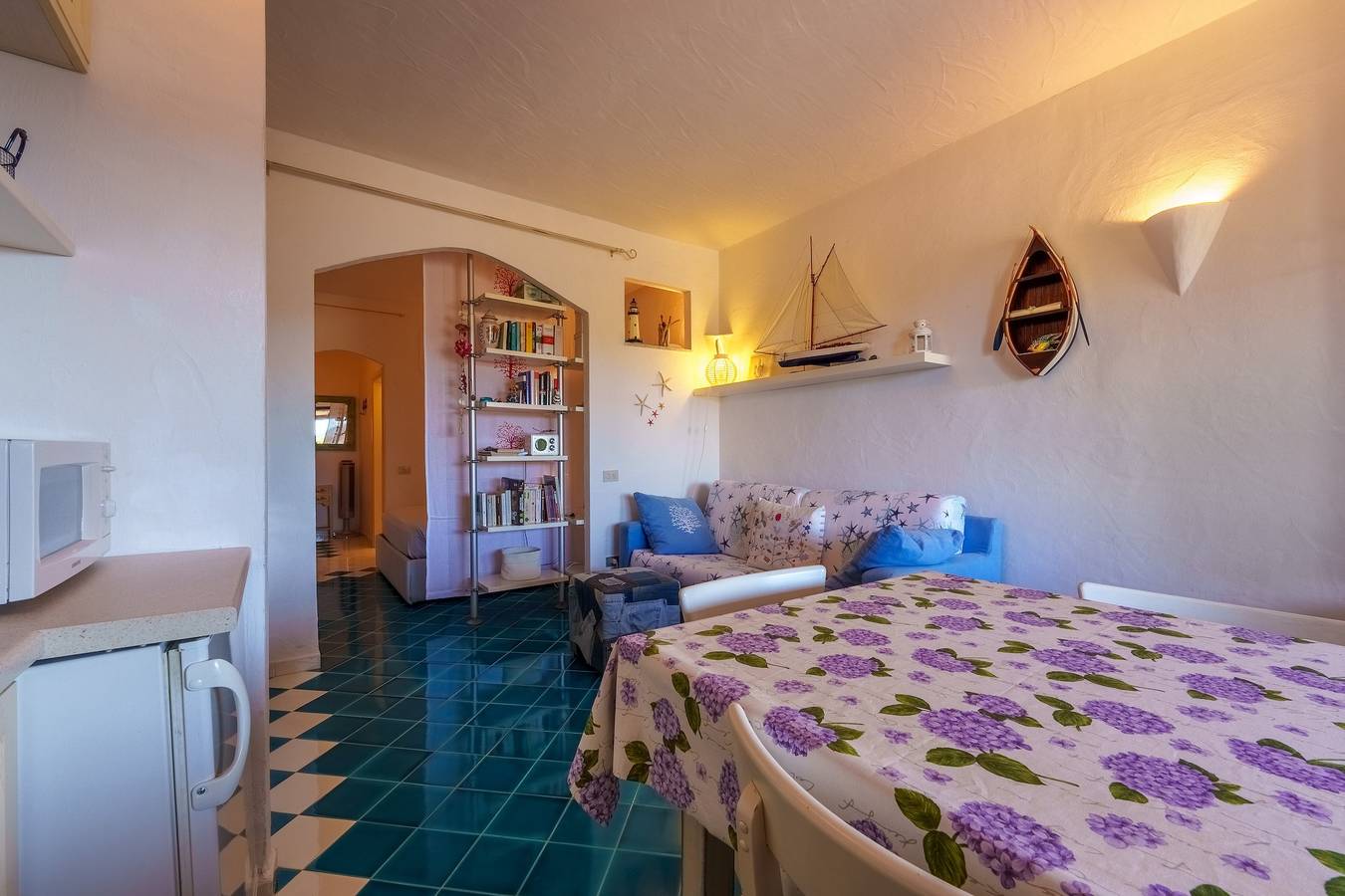 Ferienhaus 'Residenz La Virginia' mit Meerblick, privater Terrasse und eigenem Garten in Palau (dorf), Palau (Sardinien)