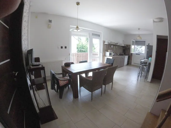 Casa de huéspuedes para 2 personas, con terraza y jardín - 1