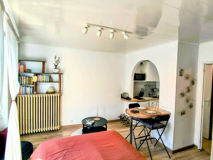 Apartamento entero, Estudio 'Studio rénové Centre Historique, 500m de la gare, quartier Steinbach' con balcón in Mulhouse, Región de Mulhouse