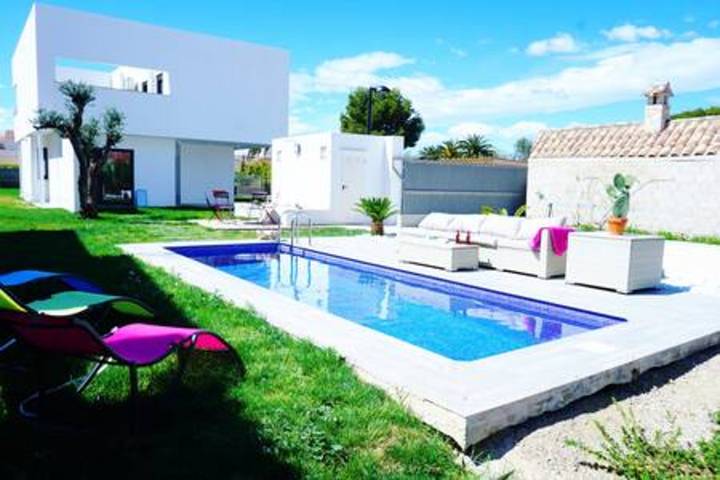 Apartamento para 6 personas, con Terraza además de Jardín y Piscina en Vinaroz