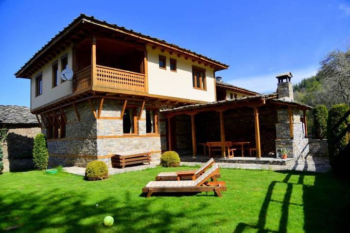Maison de vacances pour 8 personnes, avec Balcon et Terrasse ainsi que Jardin et Vue dans Garmen