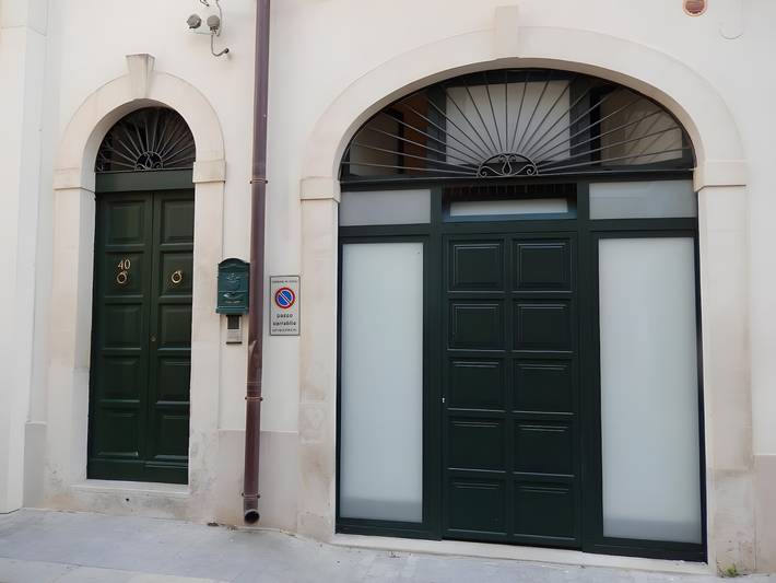 Appartement entier, Appartement avec balcon, Wi-Fi et climatisation in Scicli, Province de Ragusa