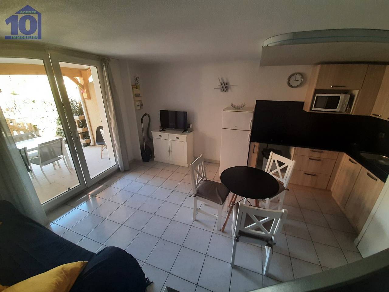 Encantador Pabellón para 5 Pers con Aire Acondicionado y Terraza en Residencia con Piscina in Vendres, Côte d'Améthyste