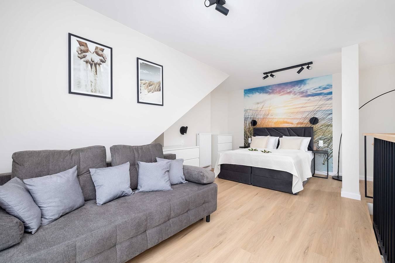 Ganze Wohnung, Floor Apartment with Balcony | 270 m to the Beach, Parking in Niechorze, Powiat gryficki