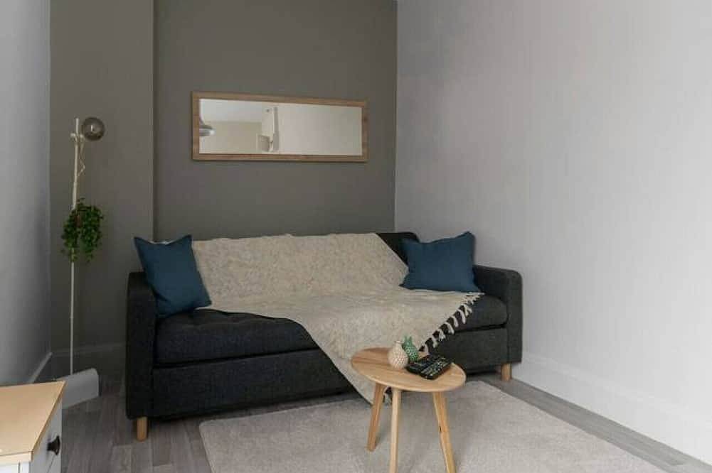 Entire apartment, Le Desroziers 321 - 31 avenue Victoria - Vichy in Vichy, Vichy region