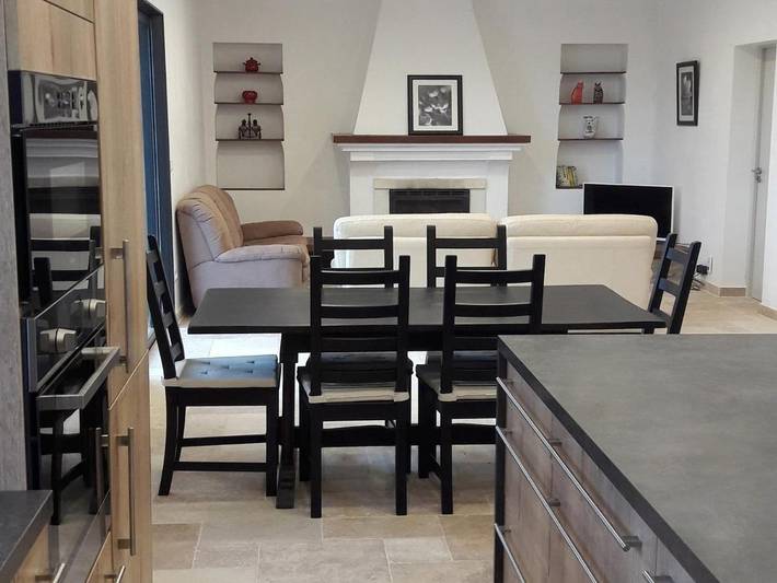 Location de vacances pour 5 personnes, avec jardin ainsi que terrasse et piscine, animaux acceptés à Saint-Antonin-du-Var - 2