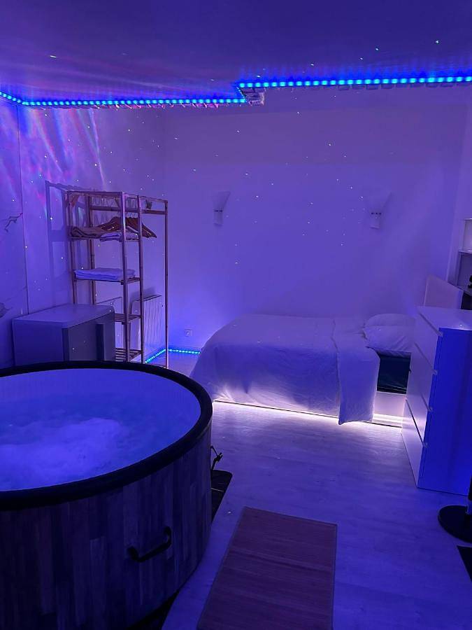 Gîte pour 2 personnes, avec jacuzzi et terrasse à Corbeil-Essonnes - 3