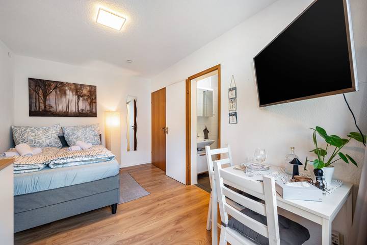 Ferienwohnung für 2 Personen, mit Balkon und Garten