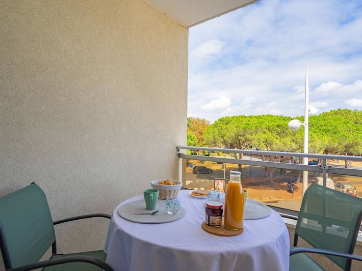 Ferienwohnung für 2 Personen, mit Balkon und Terrasse in La Palmyre