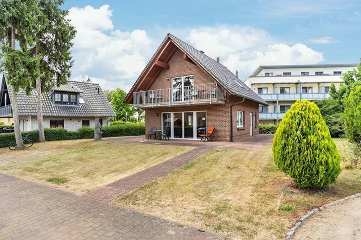 Ferienwohnung für 3 Personen, mit Balkon und Garten in Röbel-Müritz