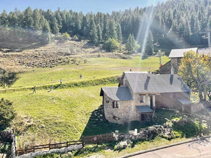 Gîte pour 5 personnes, avec vue ainsi que jardin et terrasse à Roubion - 2