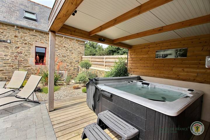 Gîte pour 6 personnes, avec jacuzzi et sauna ainsi que jardin et terrasse à Pleumeur-Gautier - 2