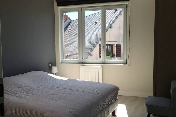 Appartement entier, GÎte vue panoramique, très lumineux et au calme donnant sur immense terrasse. in Châteauroux, Région de Châteauroux