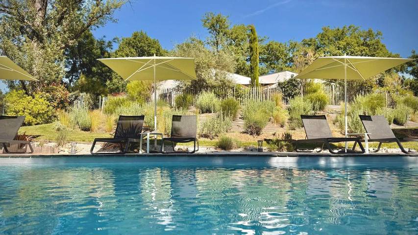 Maison d’hôte pour 2 personnes, avec Balcon et Jacuzzi ainsi que Terrasse et Jardin