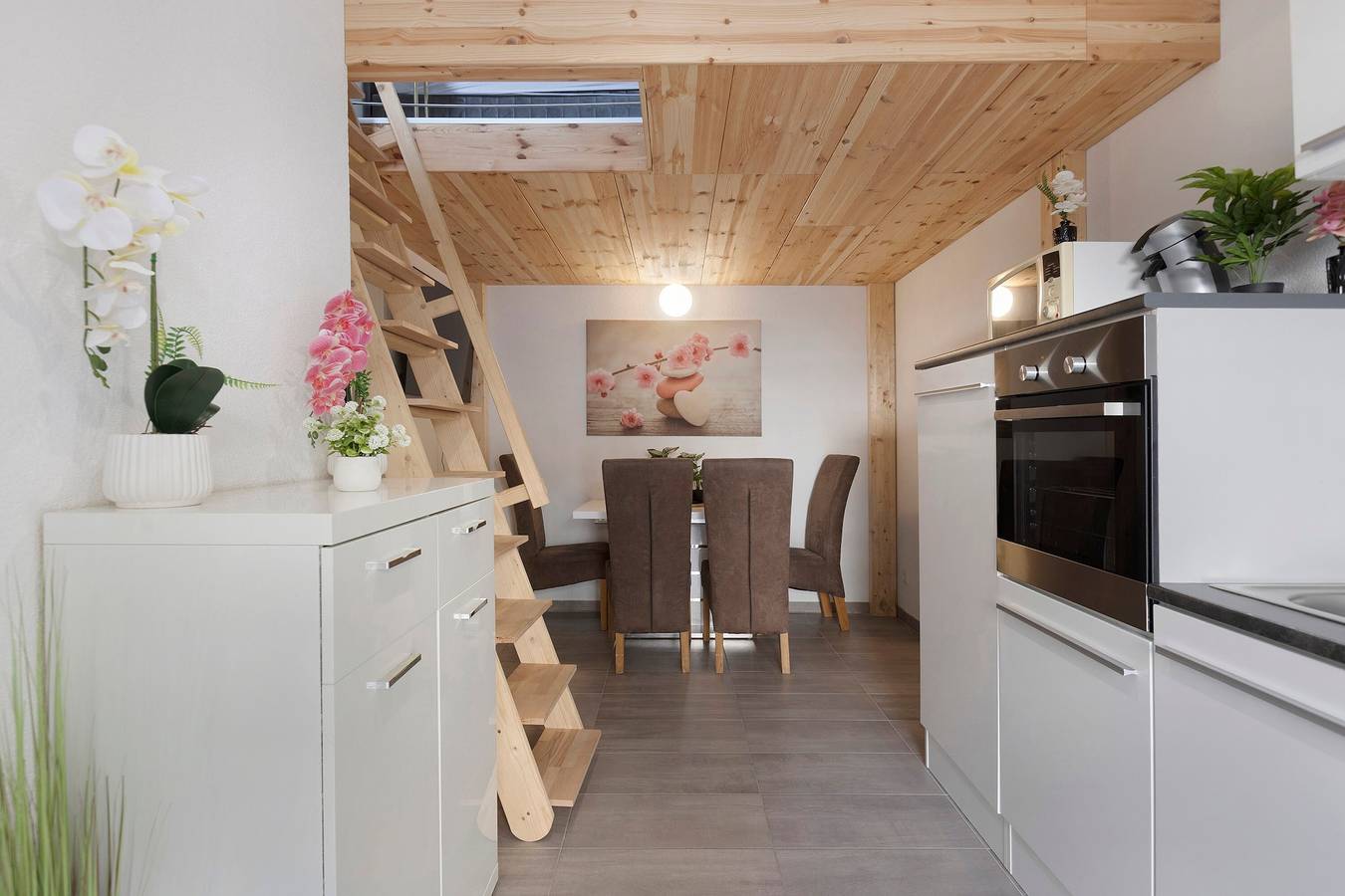 Ganze Wohnung, Apartment „Monteure Wohnung Cristina“ mit privater Terrasse und Wlan in Rielasingen-Worblingen, Hegau