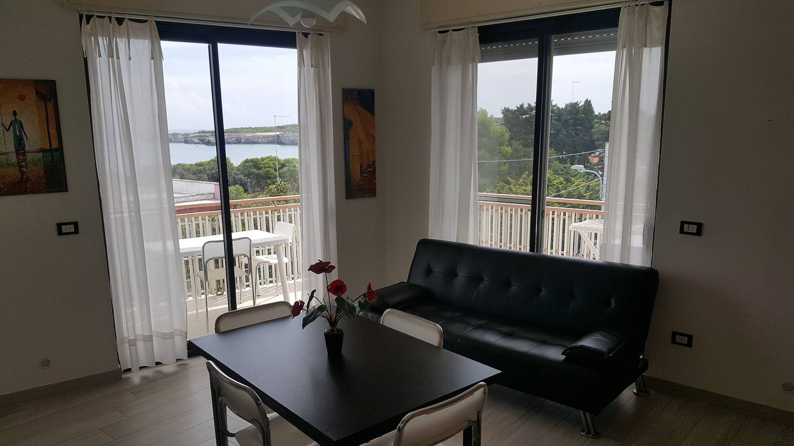 Appartamento intero, Bellissimo appartamento a Torre dell'Orso con vista mare, aria condizionata e balcone; parcheggio disponibile in Melendugno, Provincia di Lecce