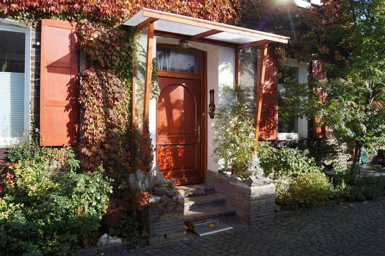 Hof am Rhein in Porz (Köln), Colonia