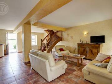 Gîte pour 10 Personnes dans Chalain-le-Comtal, Montbrison, Photo 3