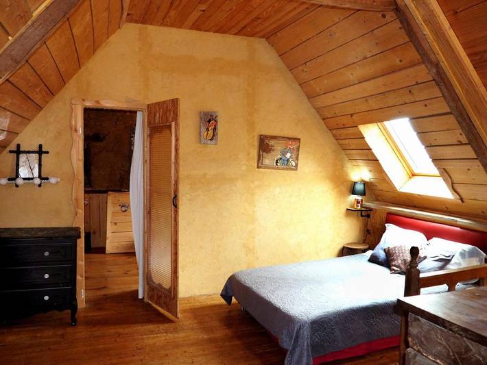 Gîte pour 4 personnes, avec terrasse et vue à Camlez