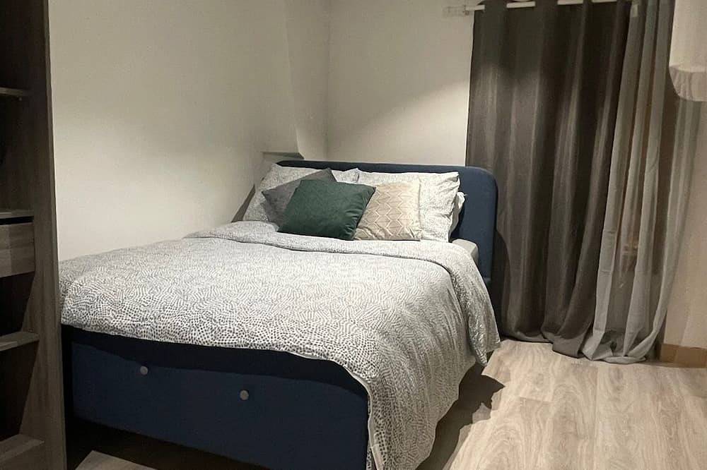 Apartamento entero, Super apartment, 5 minutes from the Rer D'station, outdoor parking in Saint-Fargeau-Ponthierry, Parc naturel régional du Gâtinais français