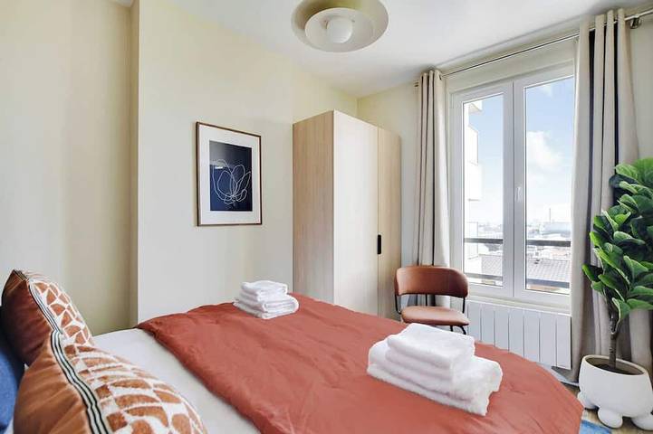 Entire apartment, Charming apartment -1Bdr/3P - Ivry-sur-Seine in Ivry-sur-Seine, Val-de-Marne
